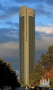 970px-Torre_PwC_(Madrid)_002