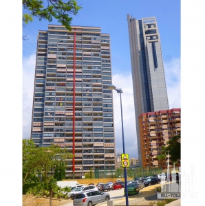 Benidorm_-_Torre_Doscalas_y_Gran_Hotel_Bali