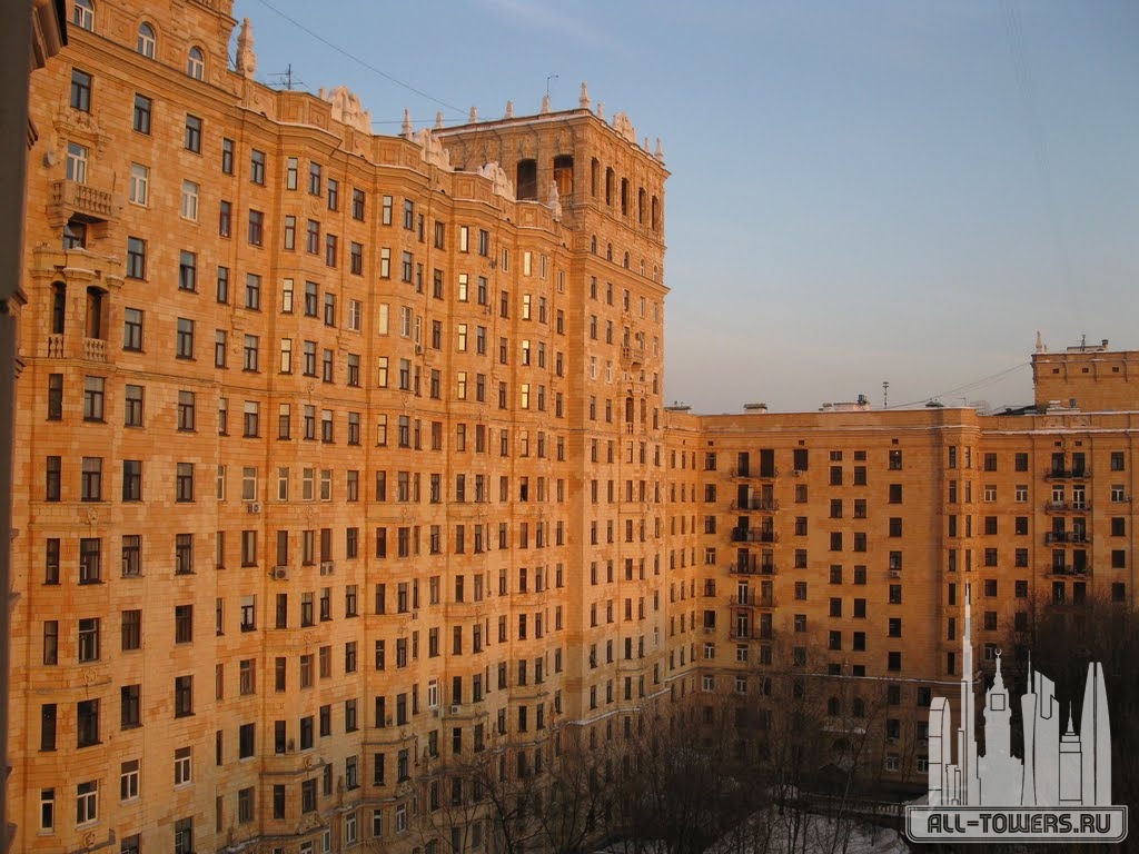 Дом преподавателей МГУ (высота 56 м.) в Москве. Фотографии, описание, адрес