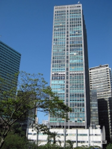 edificio-avenida-central-844c4292-7694-4689-9a6d-bfe84a35bc7-resize-750