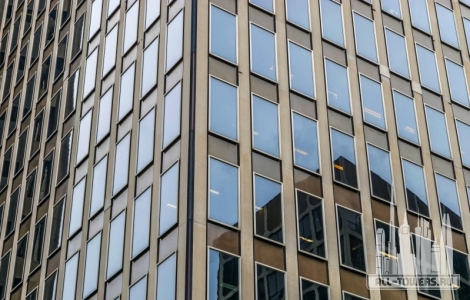 standard-chartered-house_roberto-portolese3