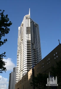 meriton_viewfromstreet2_aw