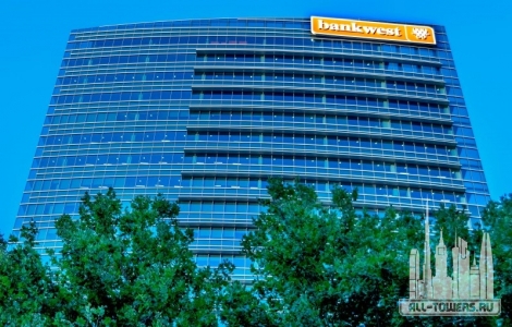 raine-square_roberto-portolese4