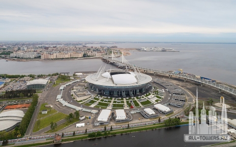 1200px-Spb_06-2017_img40_Krestovsky_Stadium