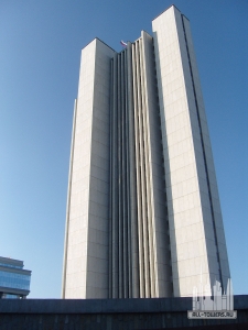 1200px-White_House_(Yekaterinburg)_G