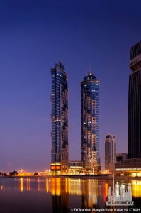 jwmm_exteriorshot_night_(c)jwmarriottmarquishoteldubai