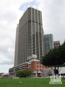 International_Plaza,_Jan_06