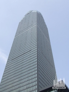 minsheng_lokingup4_martinthyssen